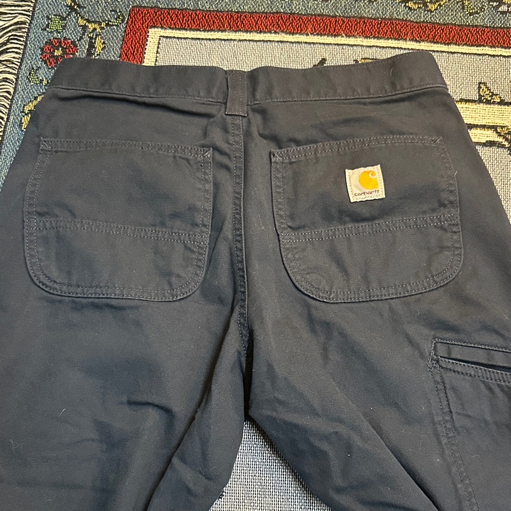 30x30  CARHARTT RELAX FIT WOMEN  in amazing conditions . Beautiful pants 👌 - Picture 6 of 9